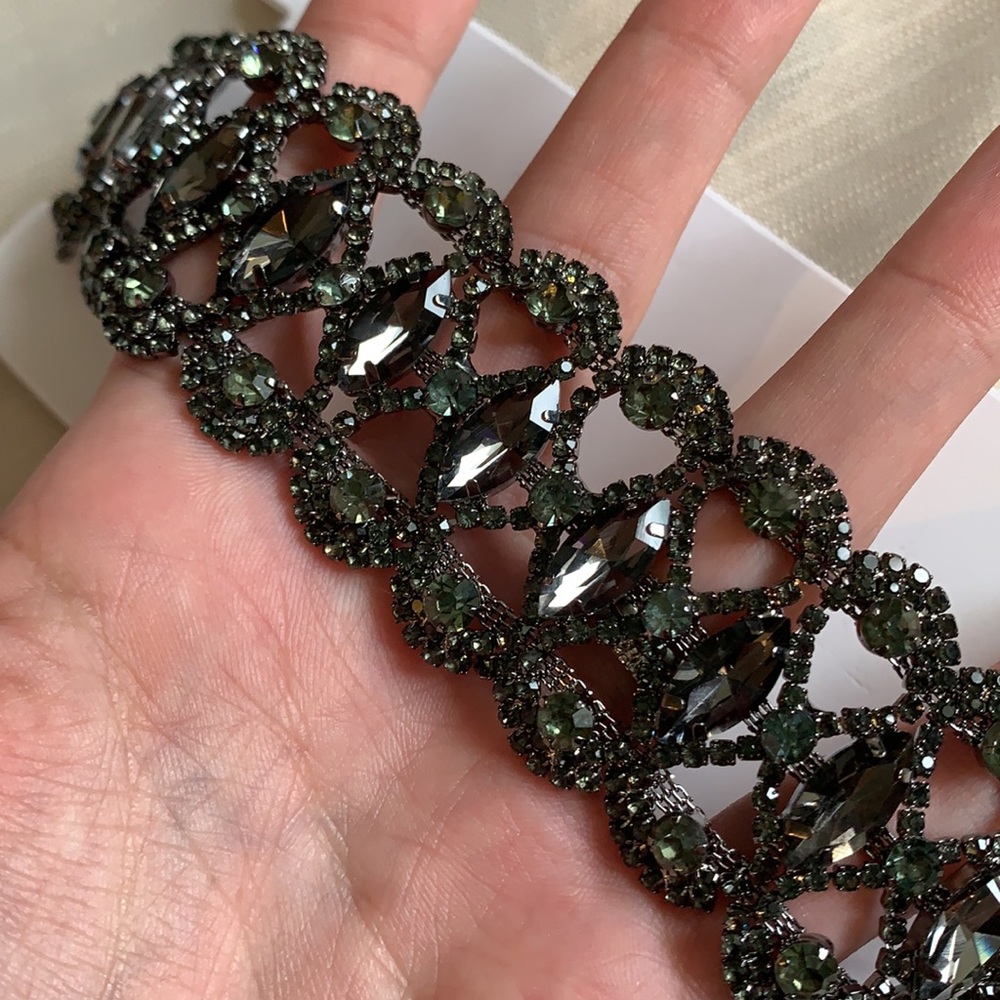Fashion choker
